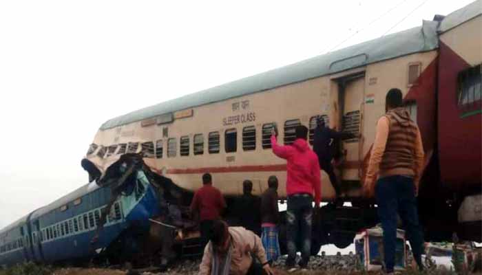 Bikaner Express derailed, 12 bogies derail so far 4 killed, many passengers injured