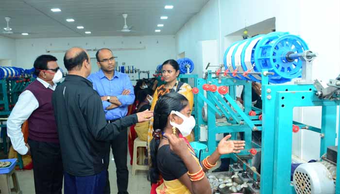 First Wet Rilling Unit: Union Joint Secretary saw the work of thread threading