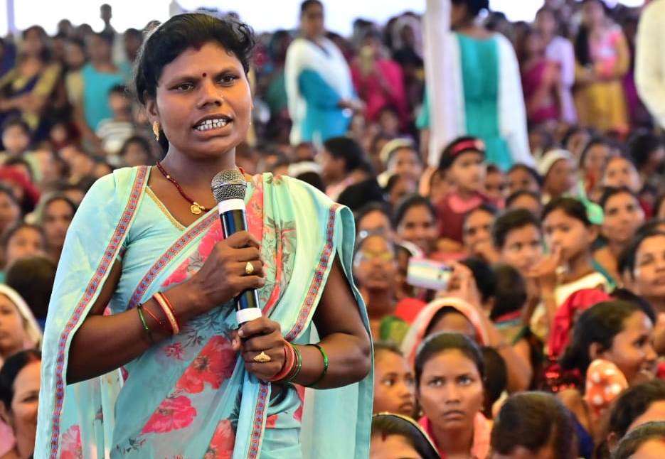 Bhent Mulakat: Meenal's dream came true... made her home by selling cow dung