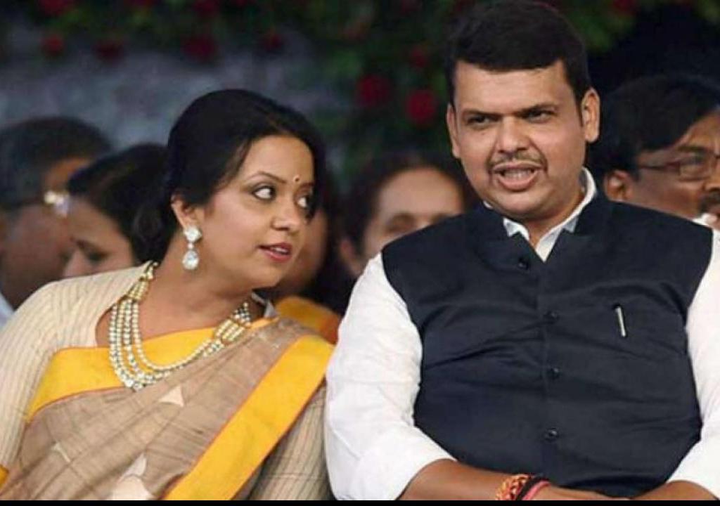 Maharashtra Politics: Fadnavis used to change appearance in the dark, wife made tremendous disclosure... read