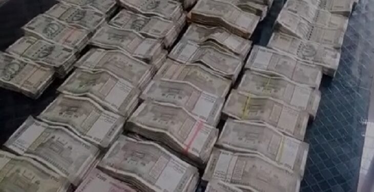 Breaking Cash Recovered: 68.68 lakh rupees recovered from the vehicle… Police action on rebar traders as well