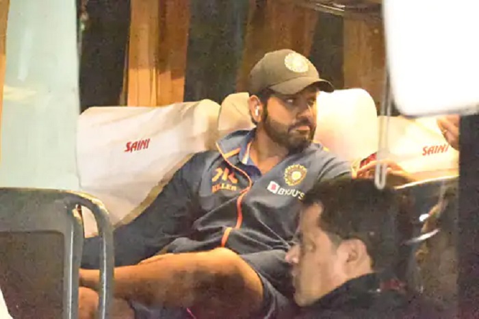 Cricketers Reached Raipur