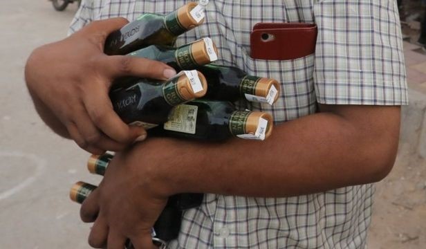 Liquor Shops Closed: Big news for liquor lovers… From today, all domestic and foreign shops are closed for 14 days, collector orders…