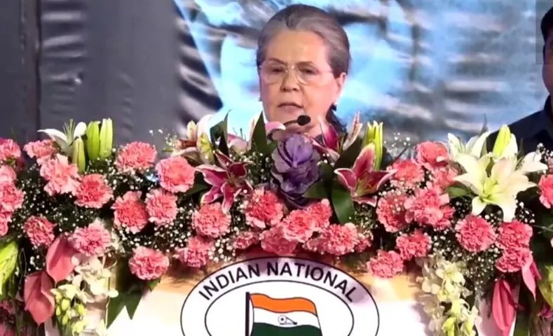 Congress Plenary Session: Sonia gave indication of retirement...?