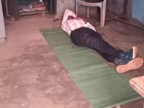 Mainpur Block: Education officer arrived for investigation... Pradhan Pathak was able to sleep by laying a mat