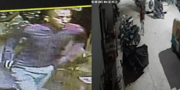 Dirty Thief: This young man steals women's undergarments, not money-jewelry… Caught in CCTV
