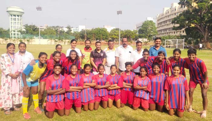 CG football women's team won gold, defeating Jharkhand team 2-0 in tiebreaker