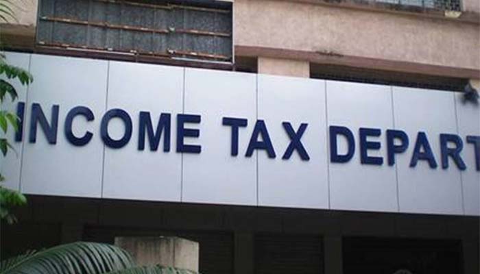 Income Tax Department team raided CA's house in the capital