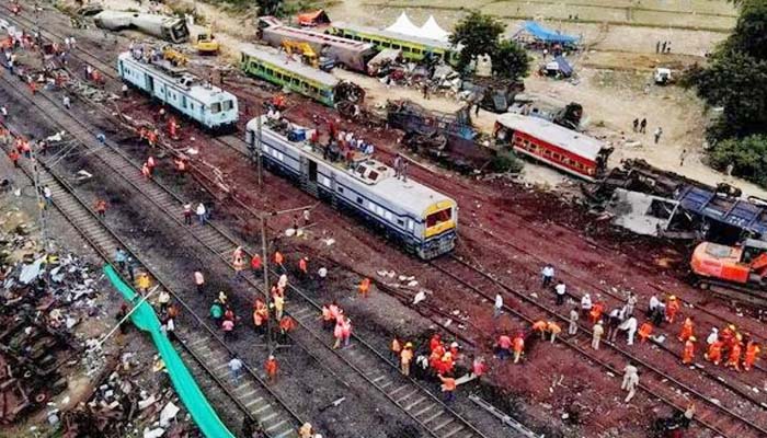odisha train accident: A dead body suddenly caught the leg of the rescuer and…! painful story