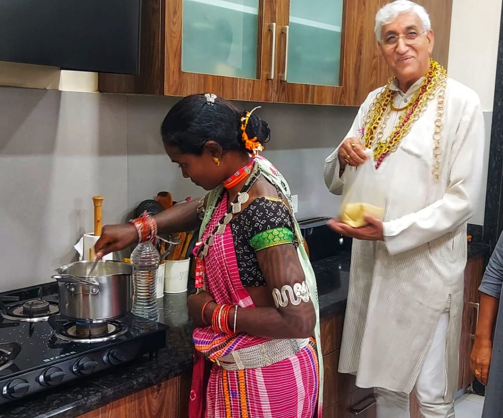 Baiga Sisters In The Kitchen of the Deputy CM