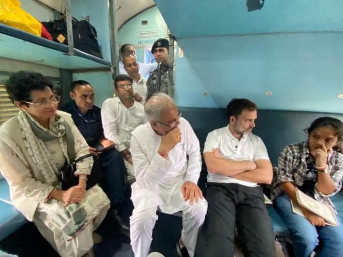Rahul Returned To Raipur By Train :