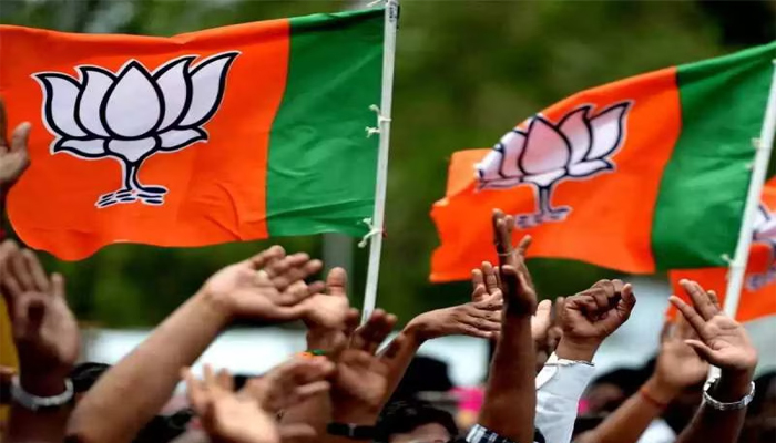 BJP busy preparing for Lok Sabha elections, divided 11 Lok Sabha constituencies into three clusters and decided in-charges.