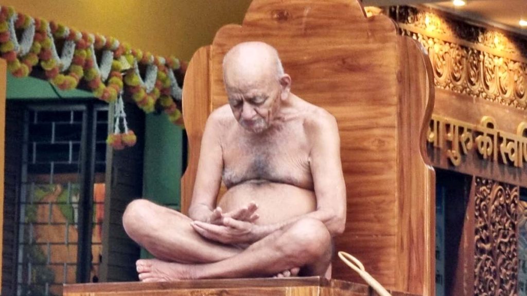 Famous Jain sage Acharya Shri Vidyasagar Maharaj left his body