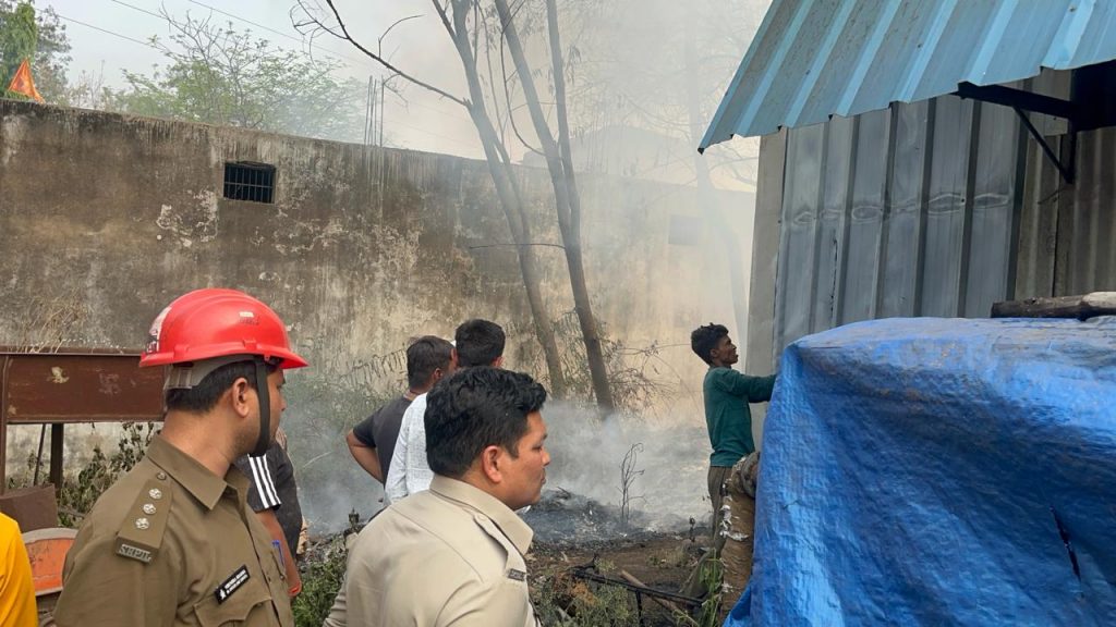 Fire In Agarbatti Factory Of Raipur :