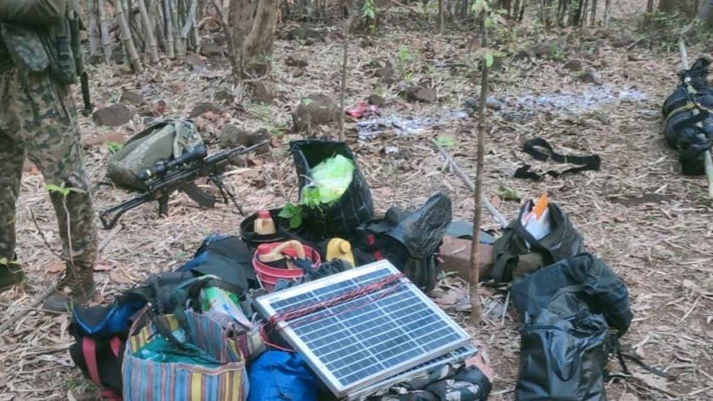 Police Naxalite Encounter: This time Lal terrorists got trapped in the ambush set by the soldiers.