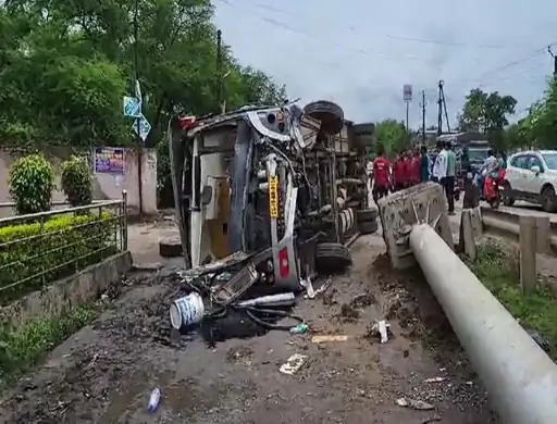 Passenger Bus Overturned In Bilaspur :