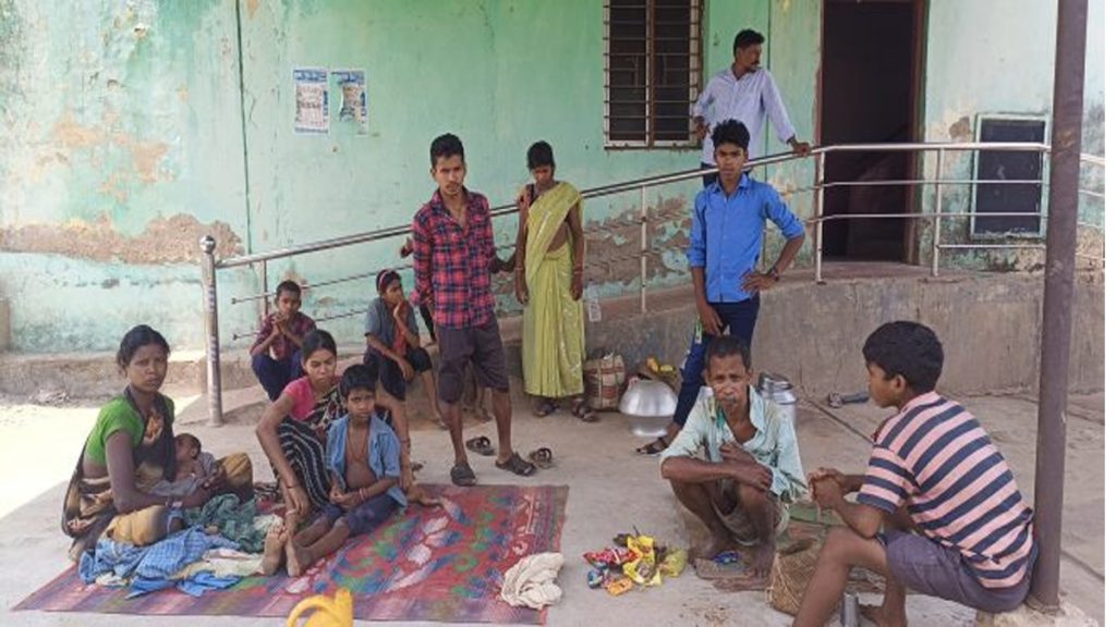 Chhattisgarh Bastar Narayanpur Maoism, Naxalite, security personnel, threat to family