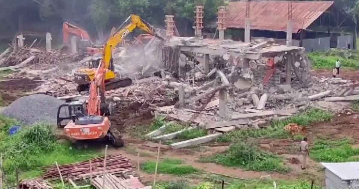 Is Naidu taking revenge on Jagan Mohan for his 'tears'? Bulldozer action in Andhra; YSRCP office demolished..