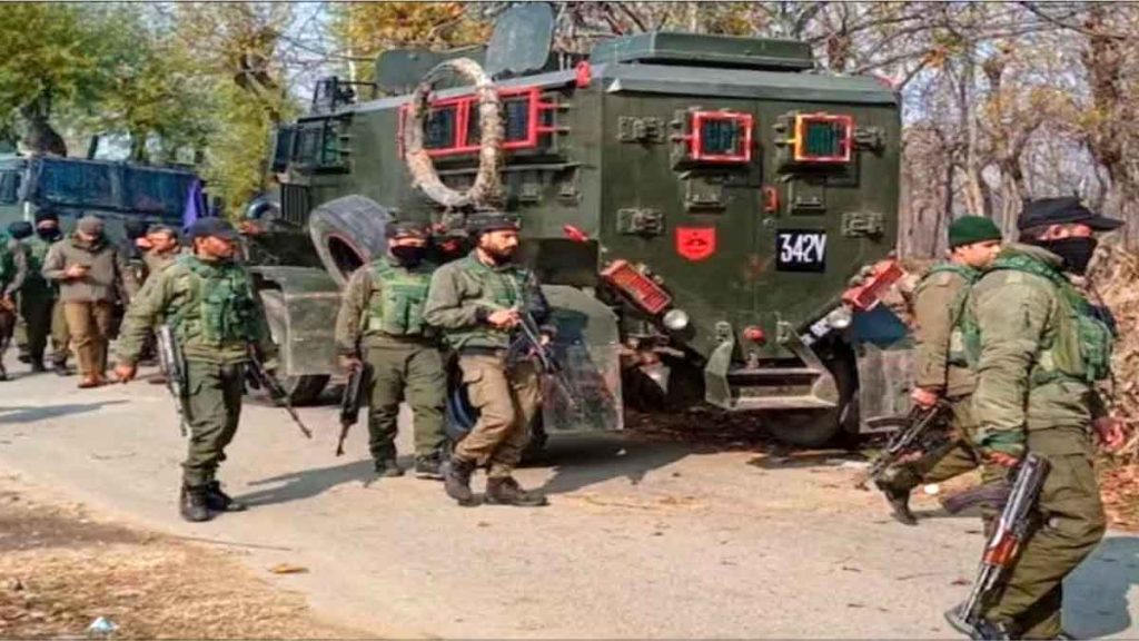 Jammu and Kashmir: Clashes in 2 villages of Kulgam; 4 terrorists killed, 2 soldiers martyred