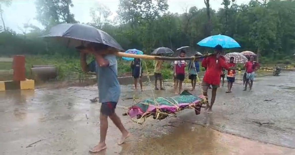 Roads closed due to Sukma rain, river and drains in spate