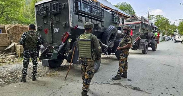 Army's big operation in Jammu and Kashmir; Encounter at 3 places in Anantnag, two terrorists killed