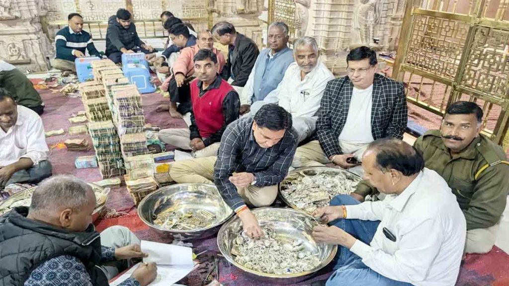 A temple in Rajasthan, where donations of 23 crores came in 1 month; It took five days to count the notes