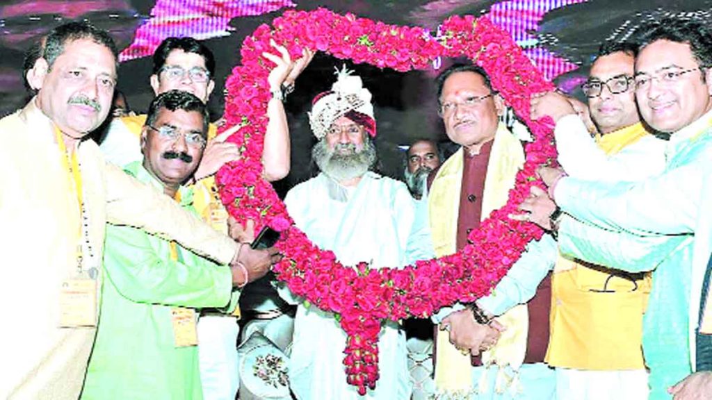 CM Sai has big thoughts for the state in his heart: Sri Sri