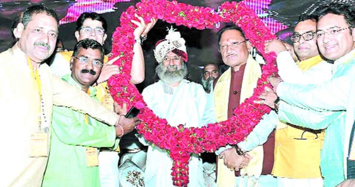 CM Sai has big thoughts for the state in his heart: Sri Sri