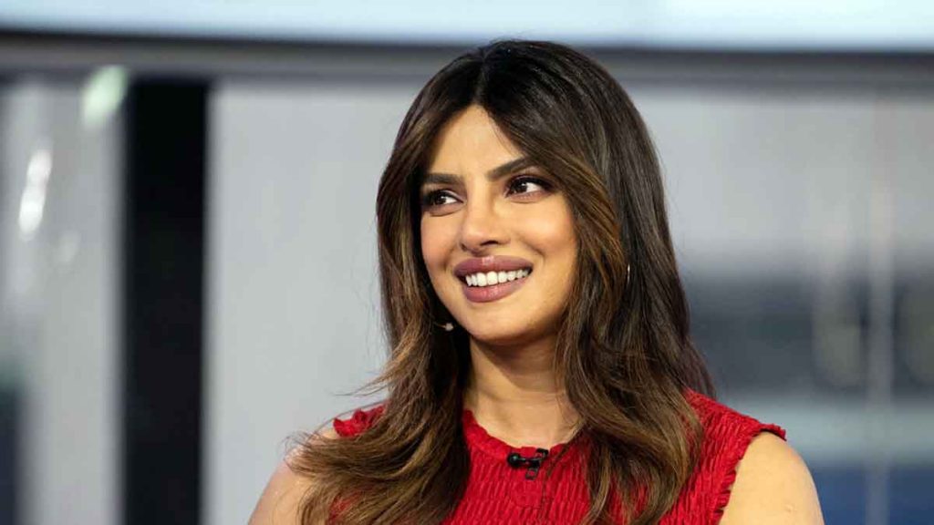 Priyanka Chopra sold 4 flats in Mumbai at once, earned crores