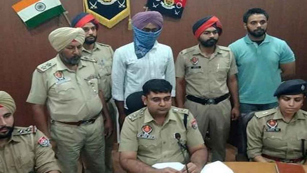 Heroin recovered from an army jawan; He was smuggling it from Srinagar to Punjab, arrest causes panic...