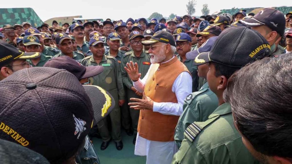 After 'Operation Sindoor', PM Modi reached Adampur Airbase, talked to the soldiers