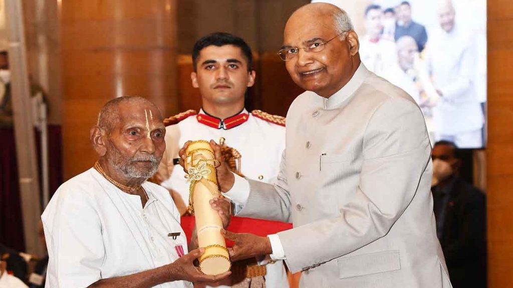 Yoga guru Swami Padmashri Shivanand Baba breathed his last at the age of 128.