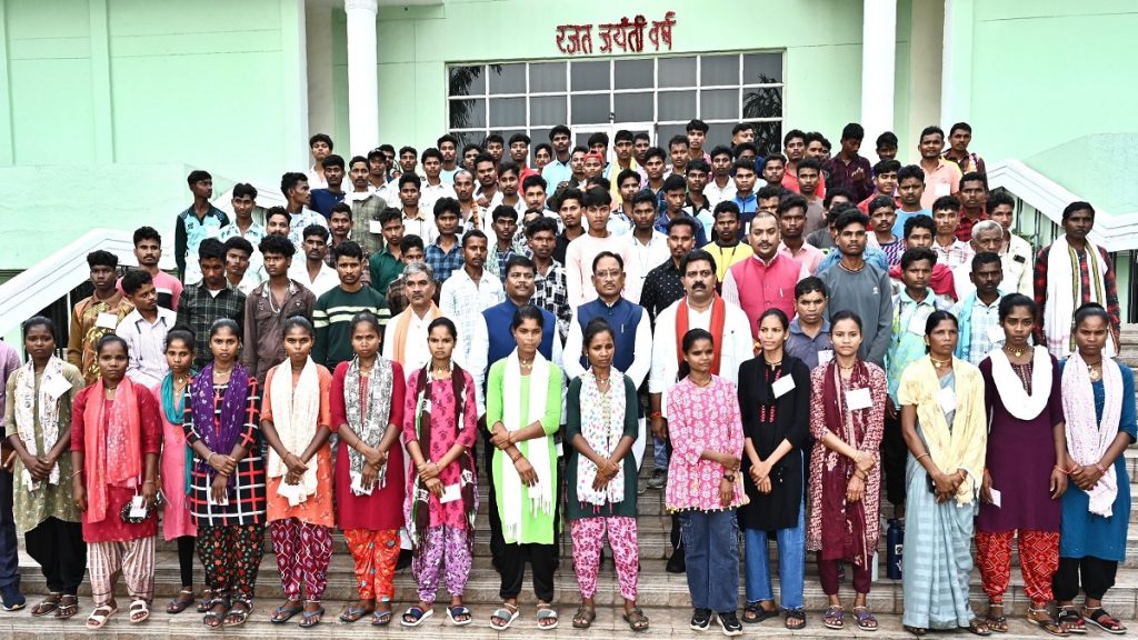 Government is committed for the golden future of the children of Bastar
