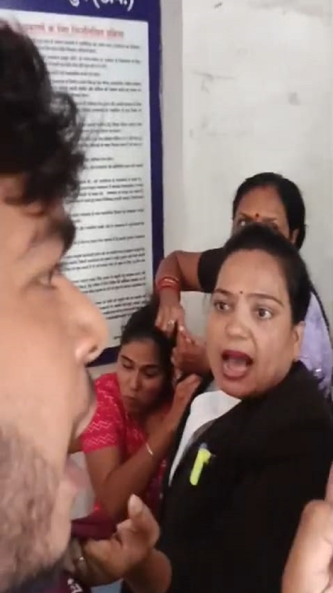 Female Lawyer Client Fight