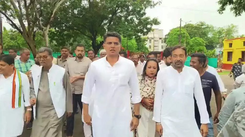 Sachin Pilot meets Chaitanya Baghel
