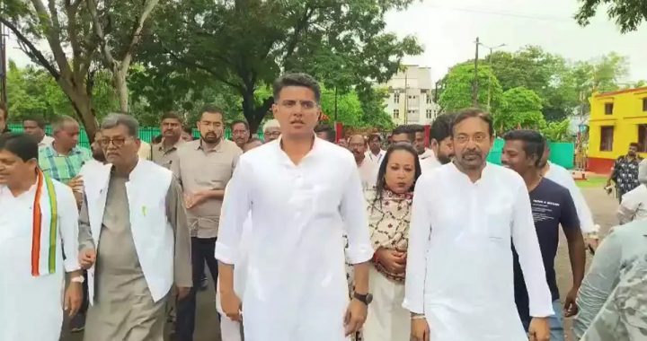 Sachin Pilot meets Chaitanya Baghel