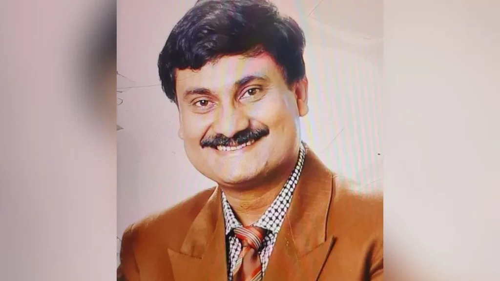 Branch manager dies in suspicious condition in office