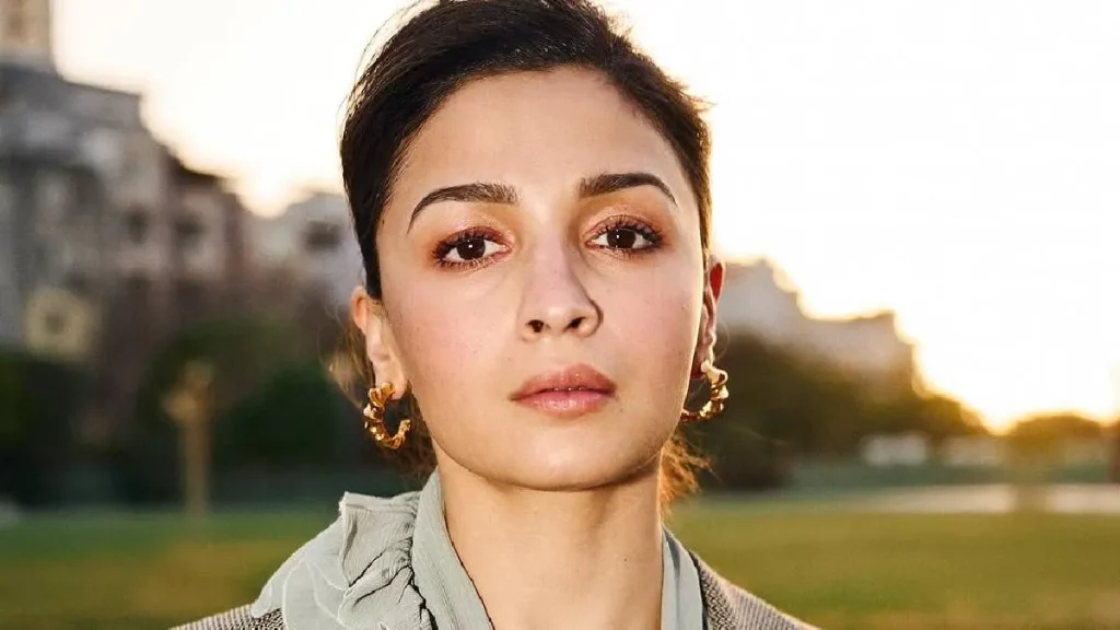 Alia Bhatt Secretary Fraud