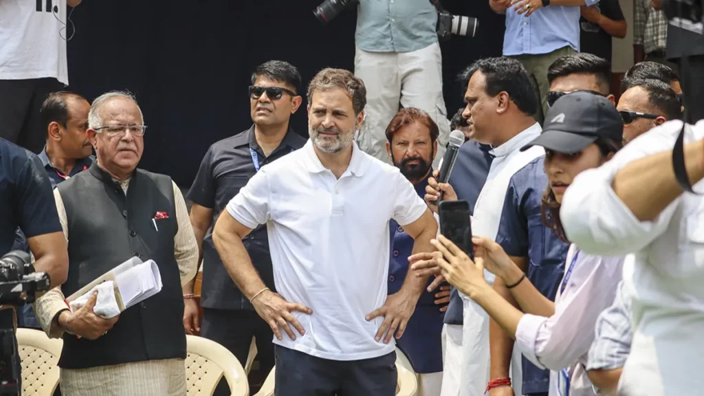 Rahul Gandhi surrendered…got bail after 5 minutes; know what is the whole matter