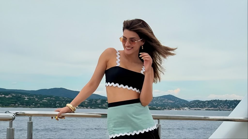 Kriti Sanon Pali Hill Property