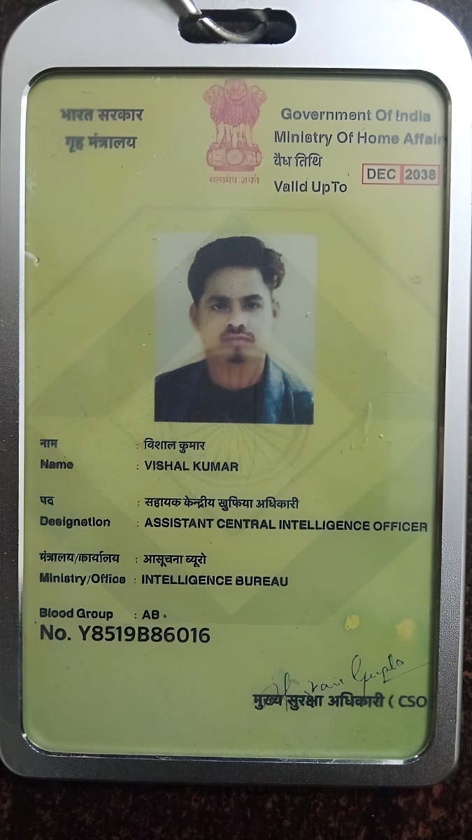 Fake Intelligence Officer Arrest Raipur