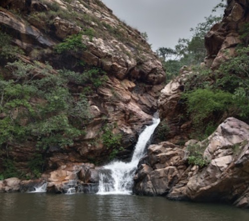 Sakti Damaudhara Waterfall