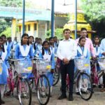 भारतमाला परियोजना में संलग्न कंपनी ने CSR मद से छात्राओं को साइकिल वितरित की, शिक्षा की राह हुई आसान