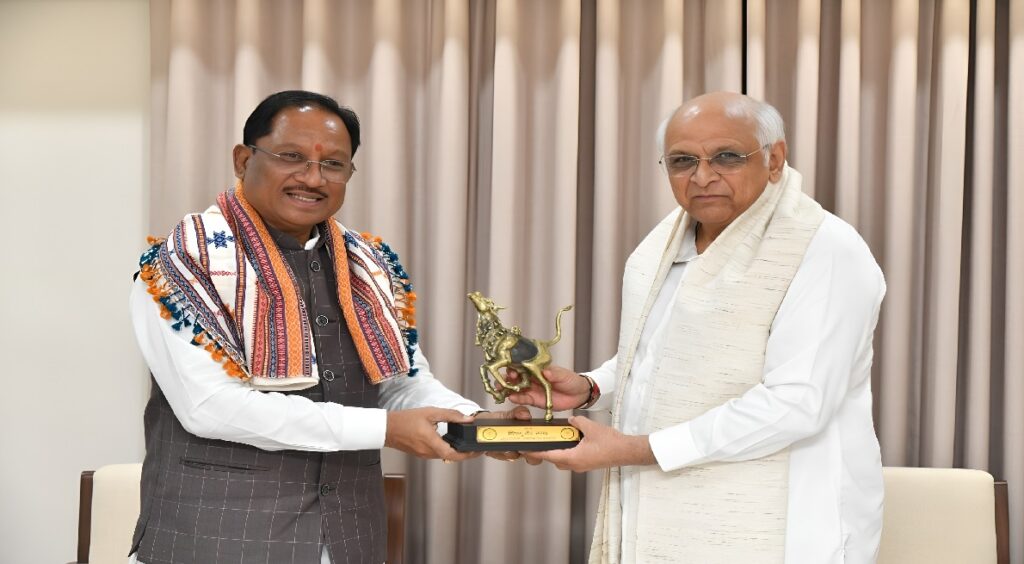 Chhattisgarh Gujarat CM Meeting