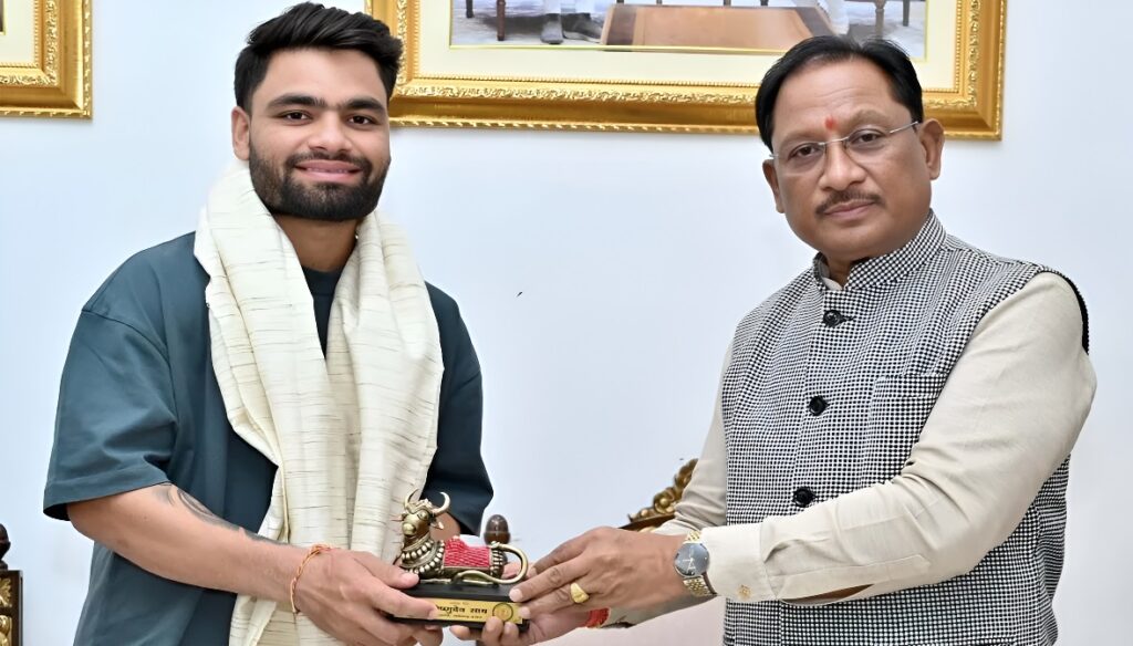 Rinku Singh Meeting CM
