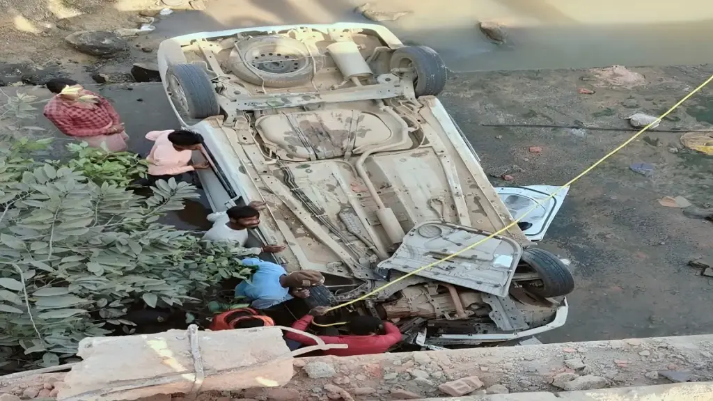 Ambikapur Car Accident