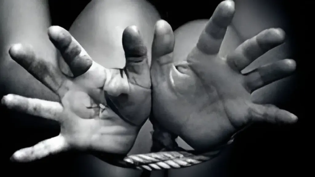 Howrah-Mumbai Express Trafficking