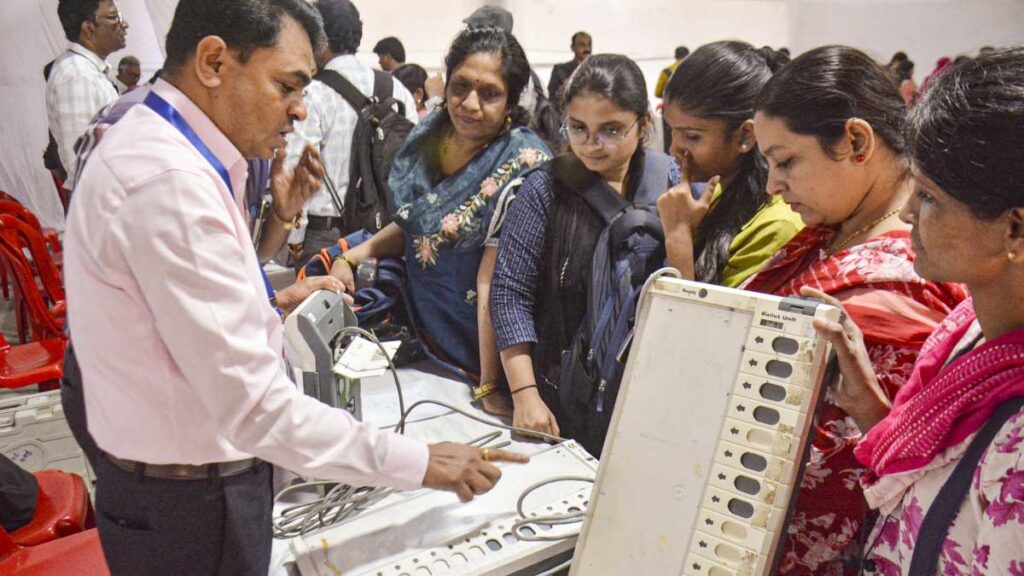 Maharashtra: Alliance breaks in civic elections