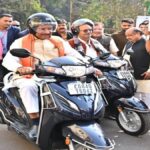 Vishnu Deo Sai Road Safety : हेलमेट पहनकर मुख्यमंत्री ने दिया संदेश, सड़क पर सावधानी ही जीवन की असली सुरक्षा