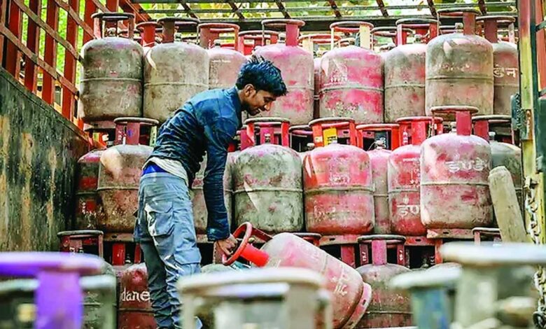 When will the black marketing of cooking gas stop?